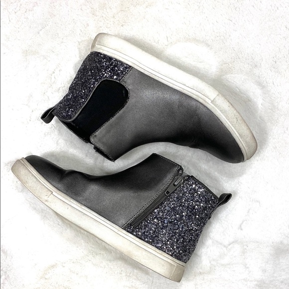 Harper Canyon Other - Harper Canyon girls glitter back boots
